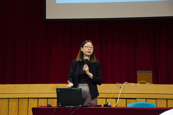 外交公署領事部主任劉玉飛講話s