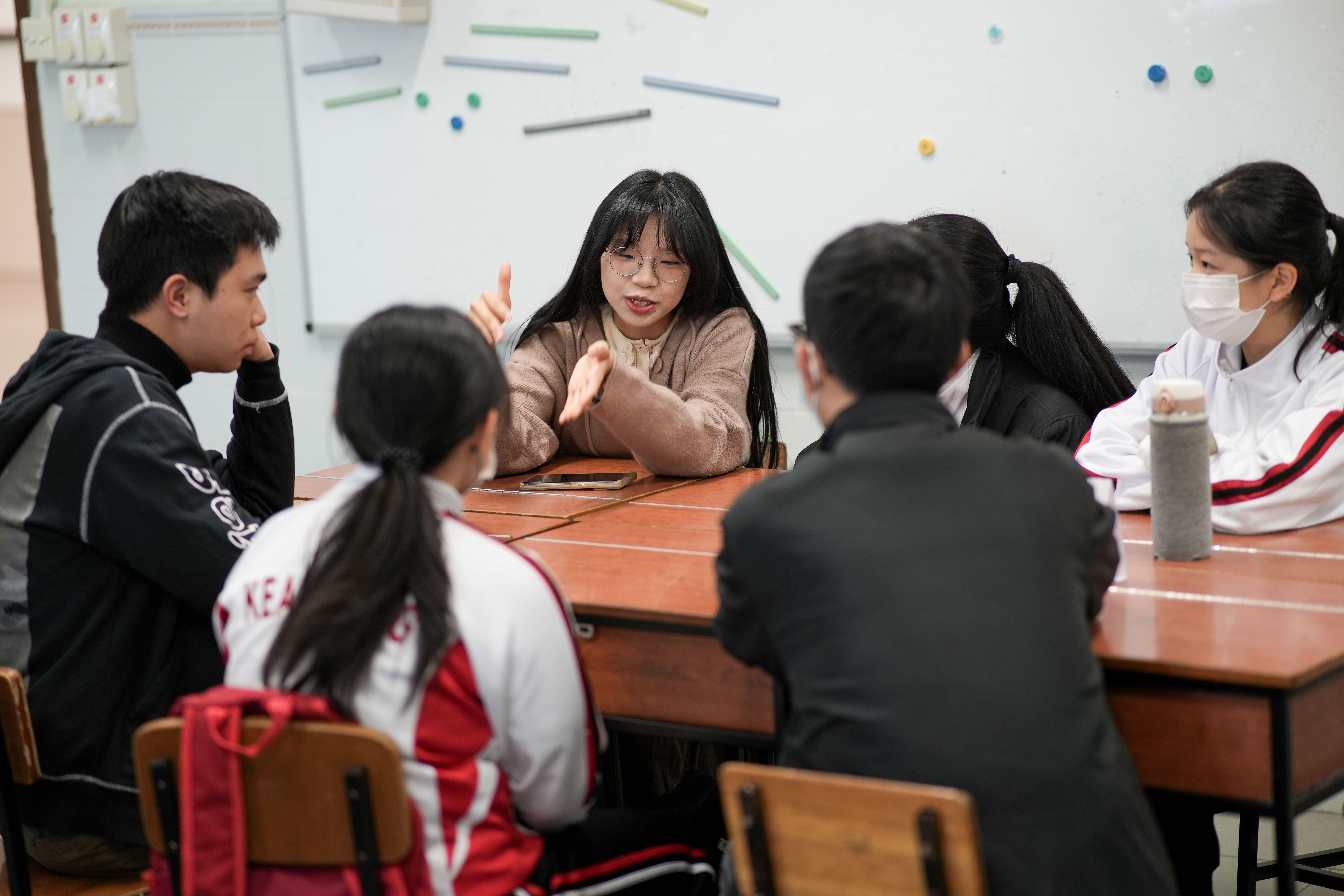 13校友與高三級學弟妹交流s