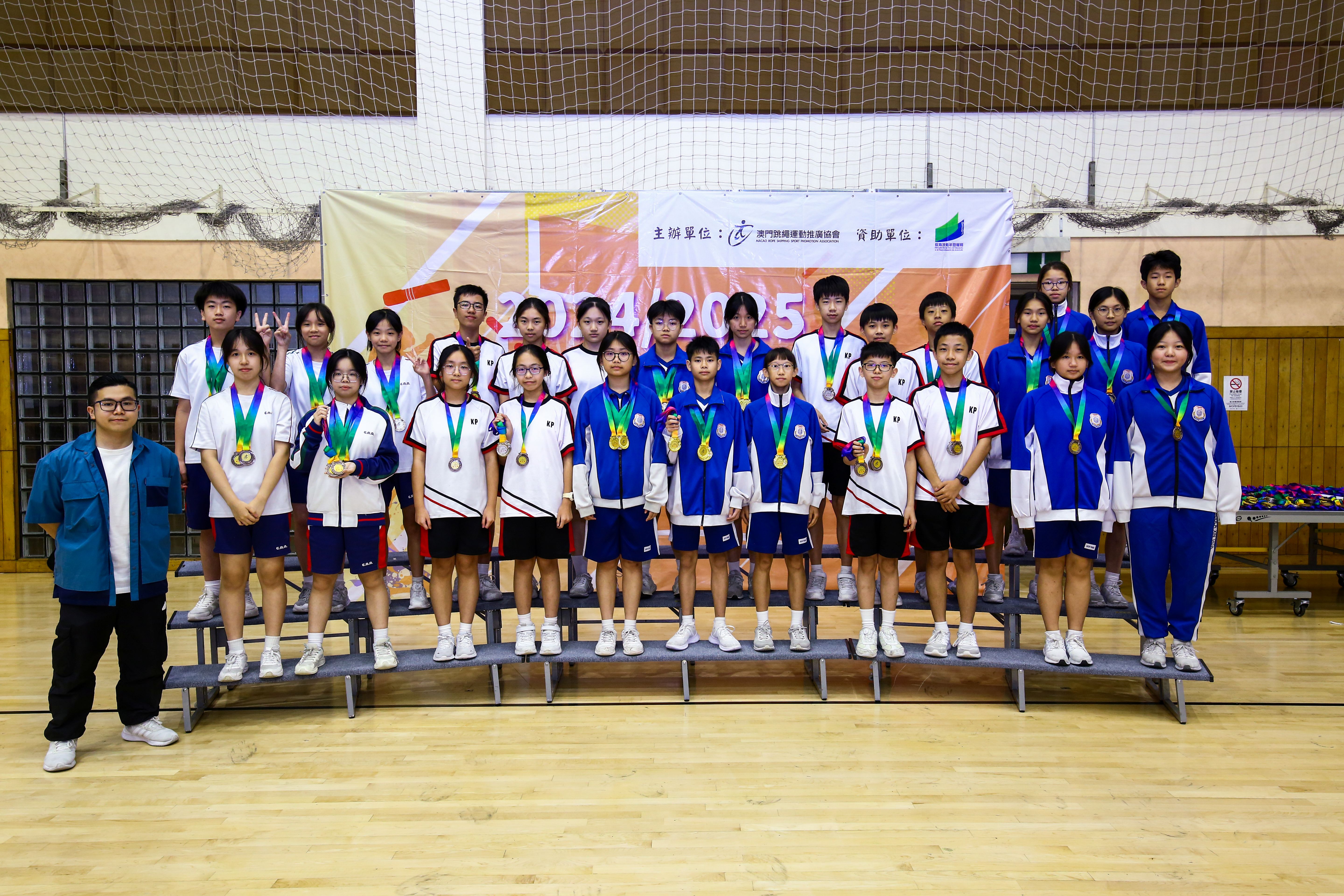 20250525 05初中組B隊5人彩虹組合跳第二名 初中組A隊5人彩虹組合跳第三名s