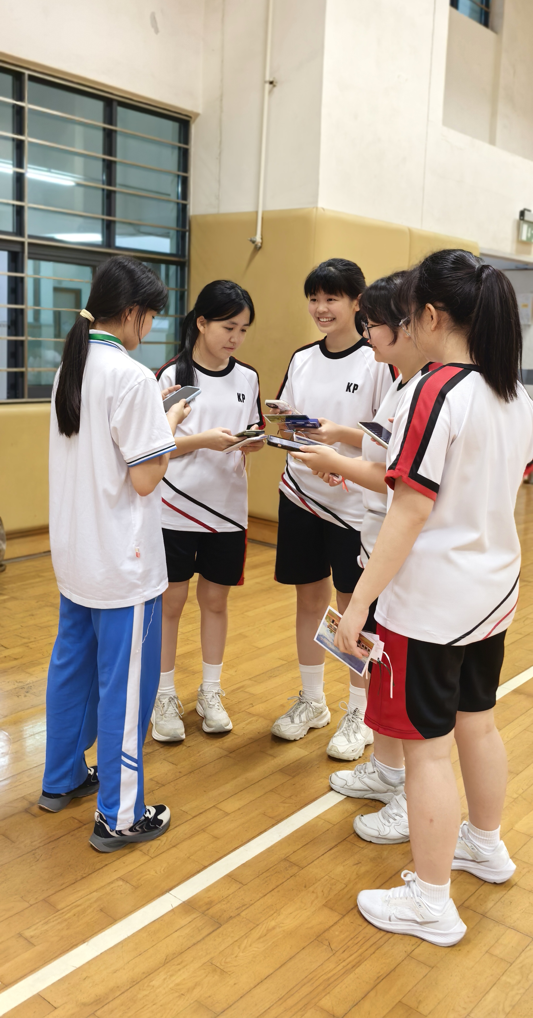 2025071009同學們在交流中