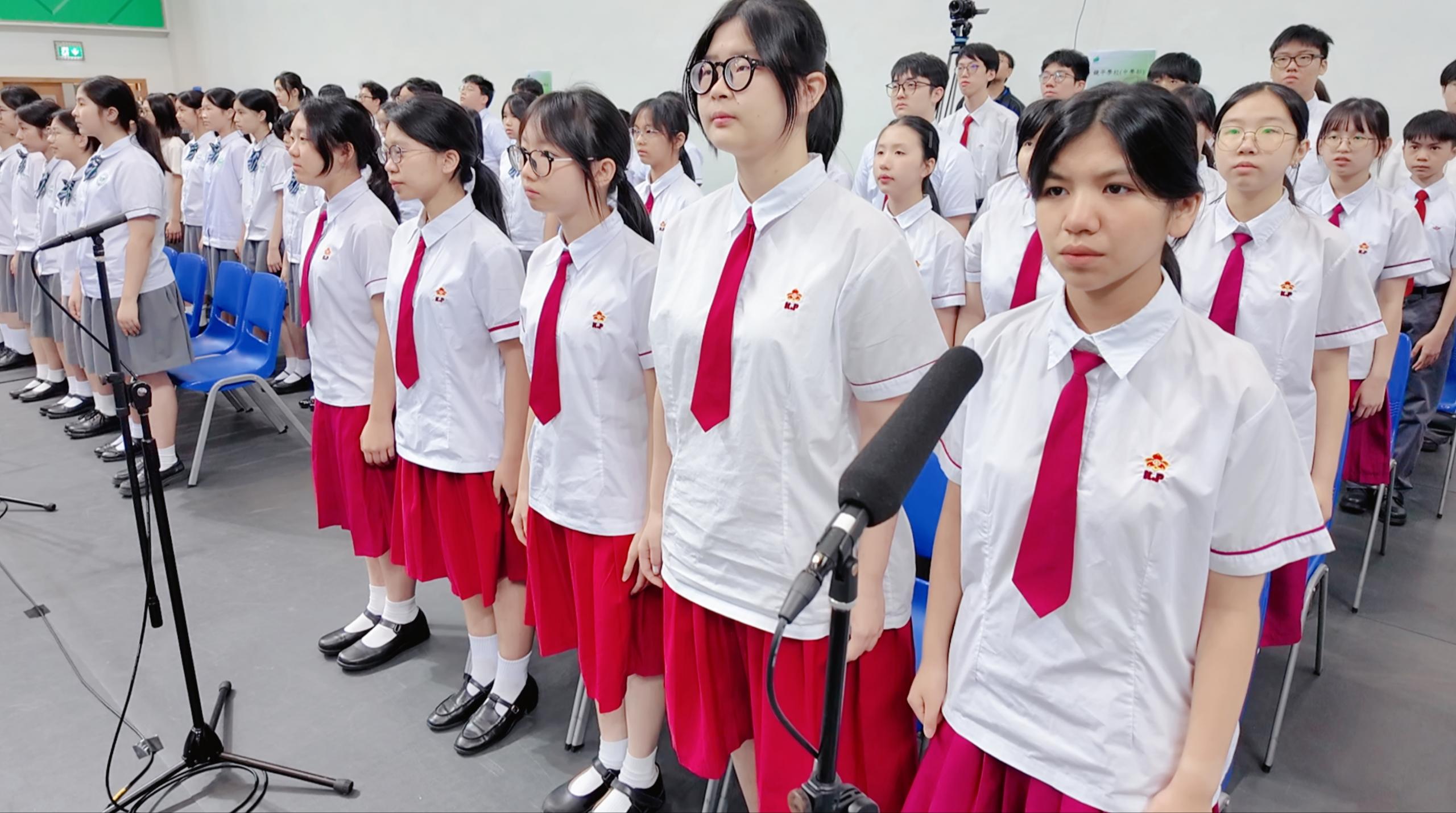 我校歌詠團成員參與國歌奏唱照片來源澳門教育及青年發展局