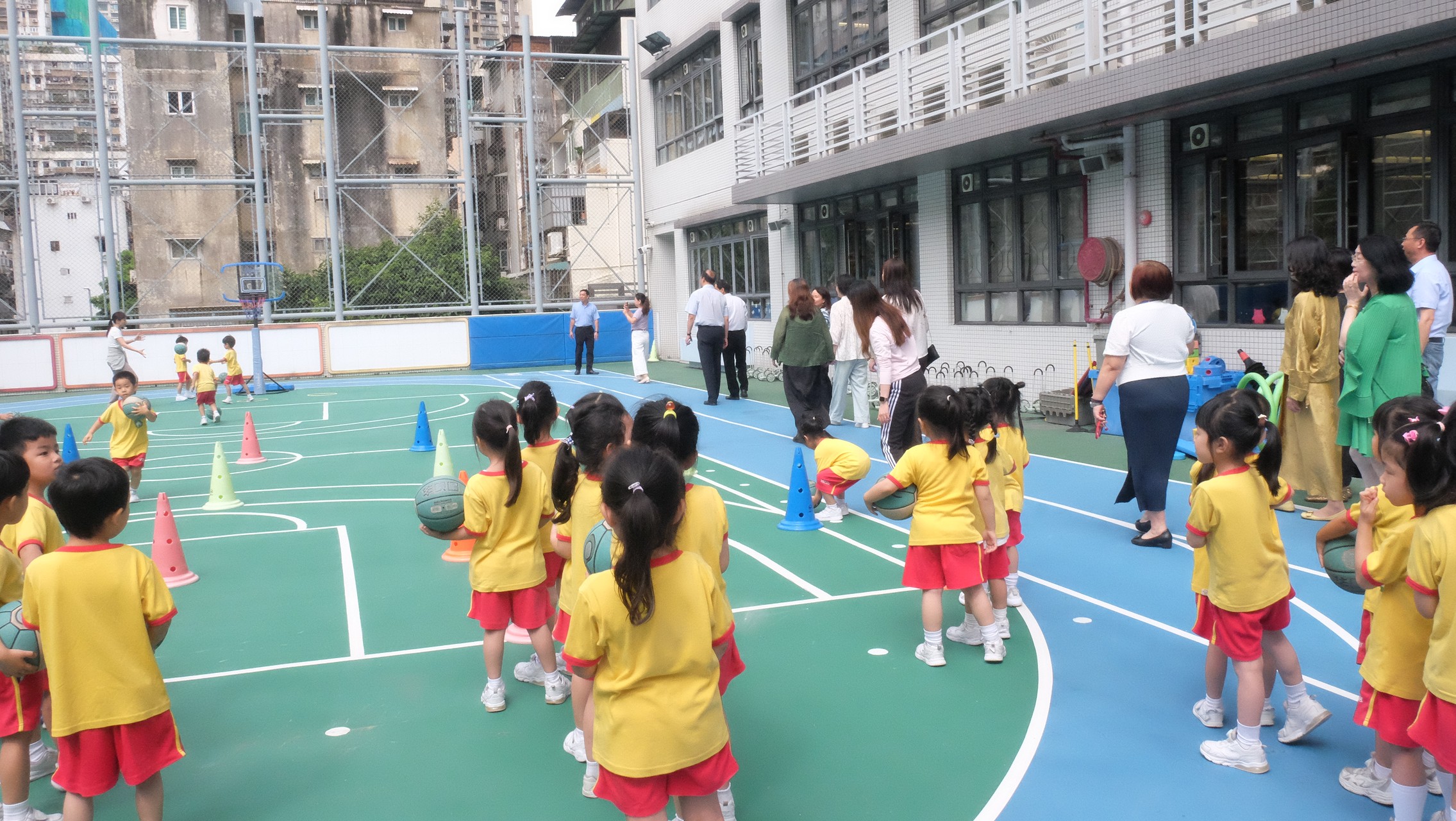 上海市教育代表團參觀鏡平學校相片8